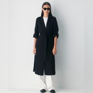 Aritzia Babaton kahlo robe coat size M Black